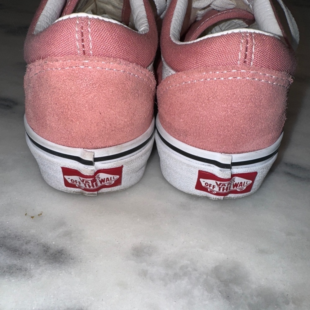 Vans Kids Old Skool Suede/Canvas Sneaker Rosette/True White Size 4 Like New - Picture 2 of 9